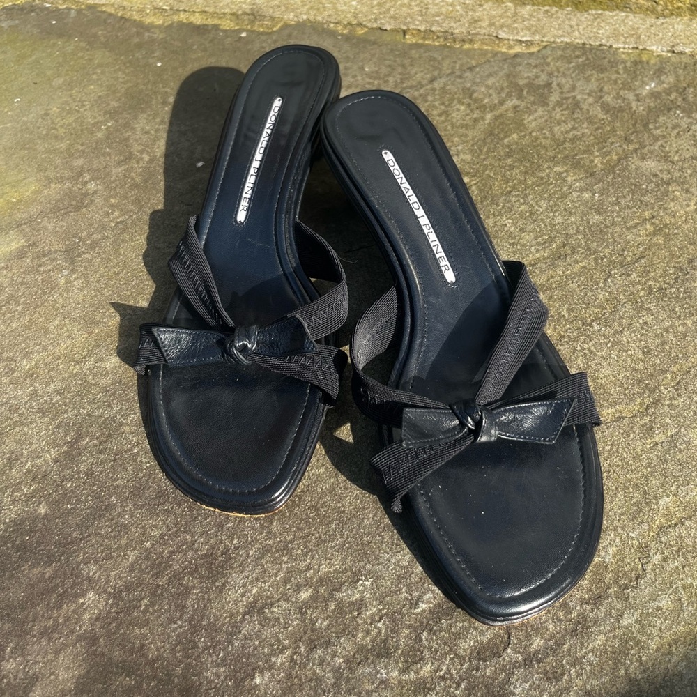 Donald Pliner Black Kitten Heels Sandals with Bow size 6